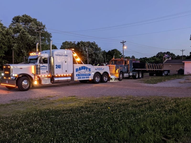 Tuscumbia tow truck
